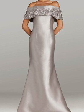 NWT Feriani Couture 18417 Off Shoulder Mother of the Bride Dress Silver Size 12